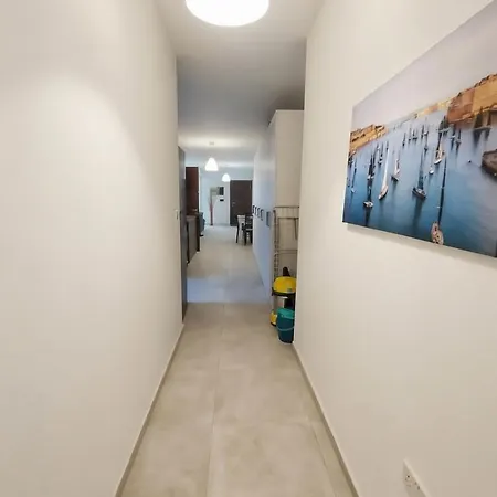 4 -en-suite - Valletta Short Distance In A Shared * Pietà
