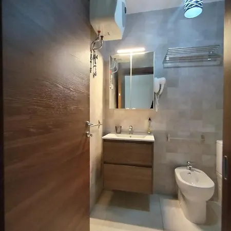 Apartment 4 -en-suite - Valletta Short Distance In A Shared Pietà
